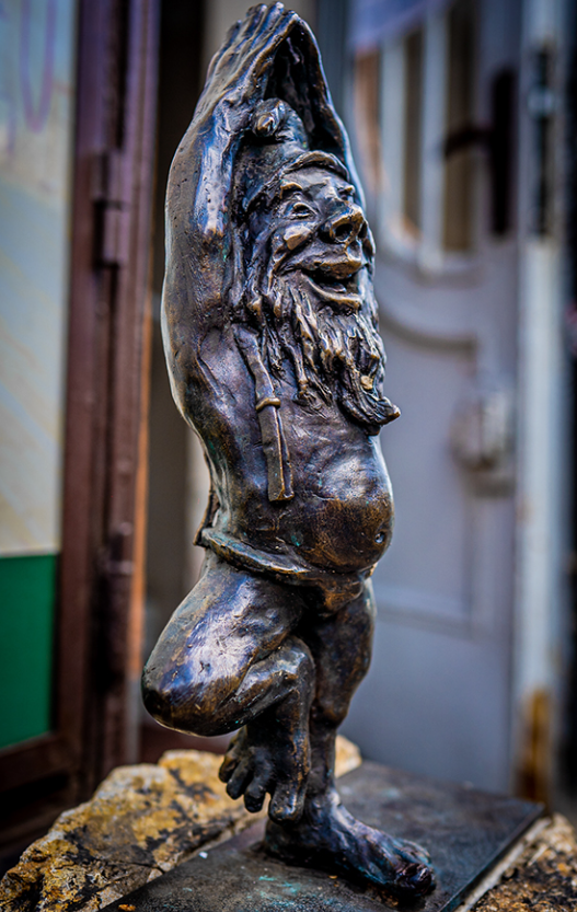 wrocławskie krasnale, joginek, źródło: visitwroclaw.eu